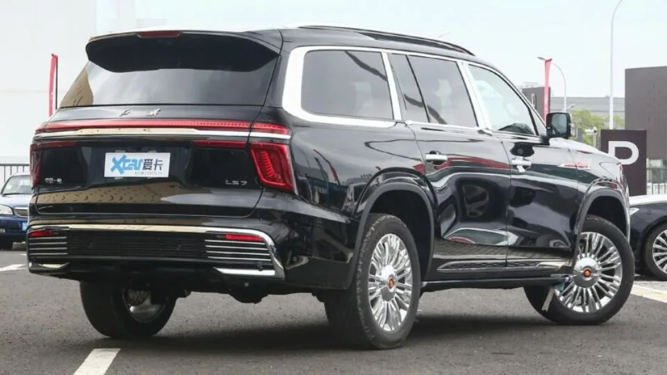 شاسی بلند چینی Hongqi هونگچی LS7
