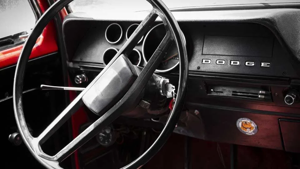 کابین داج پاور واگن W100 مدل 1974
