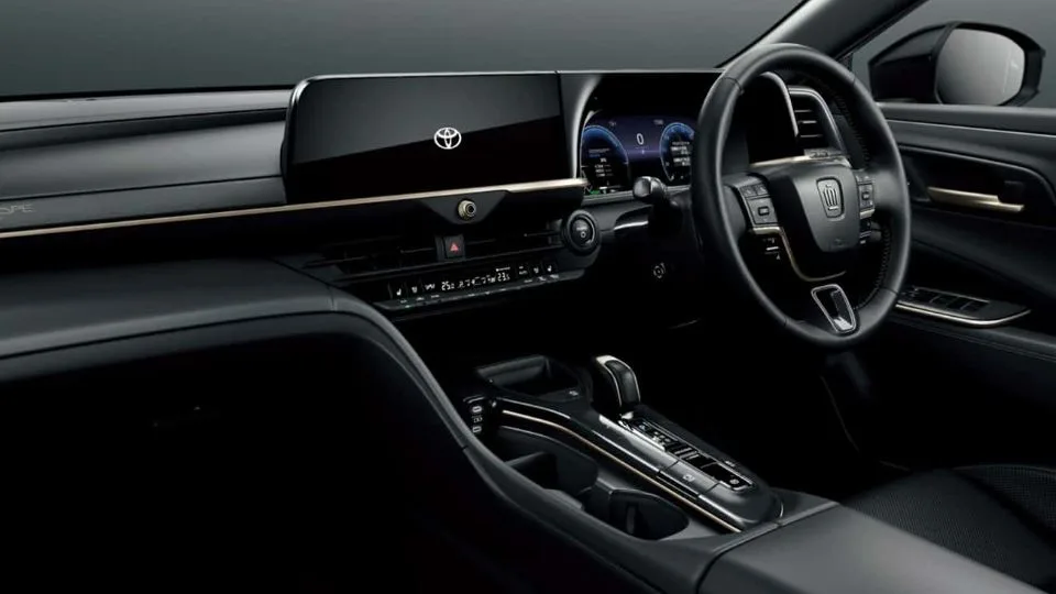 تویوتا کراون لند اسکیپ Toyota Crown Crossover Landscape