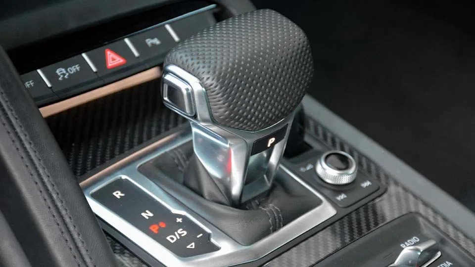2022 آئودی R8 V10 پلاس