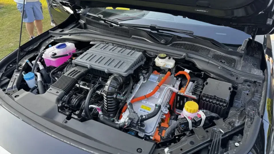 2025 چری فالوین A8