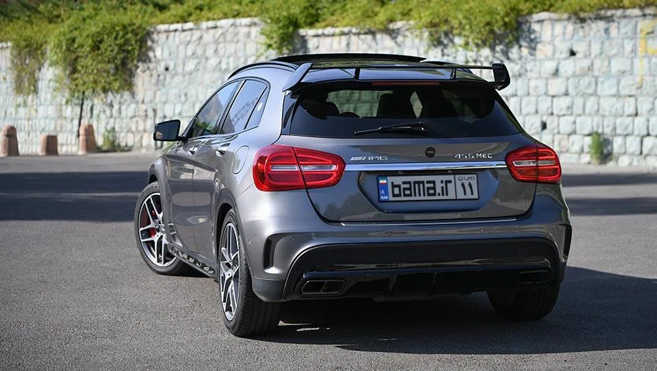 طراحی نمای عقب مرسدسبنز GLA45 AMG
