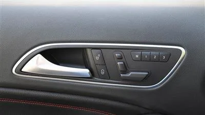 آپشن تنظیم برقی صندلی در مرسدسبنز GLA45 AMG