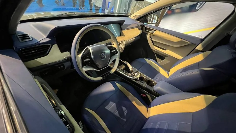 ری را برقی ایران خودرو (IKCO Rira EV)