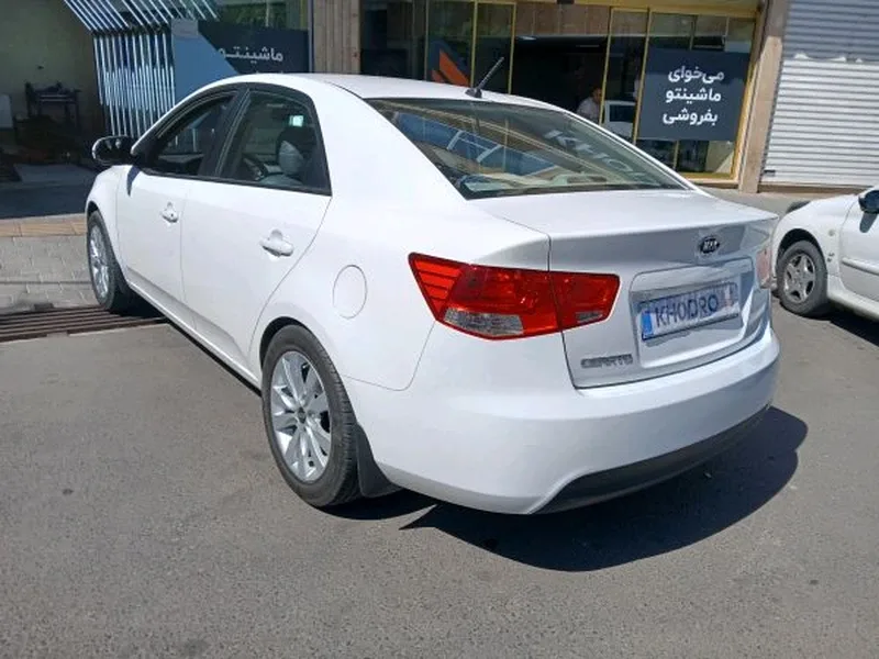 طراحی ظاهری کیا سراتو ۱۶۰۰ دنده ای سایپا طراحی ظاهری کیا سراتو ۱۶۰۰ دنده ای سایپا