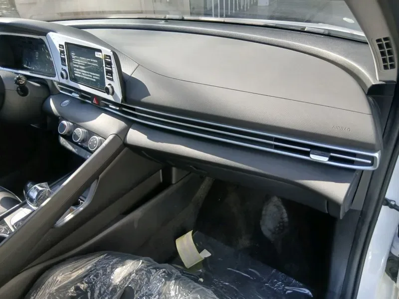 استفاده از خطوط ممتد در طراحی داخلی هیوندای النترا ۲۰۲۶ استفاده از خطوط ممتد در طراحی داخلی هیوندای النترا ۲۰۲۶