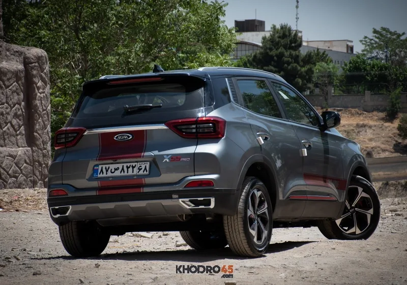 نمای عقب ام وی ام X55 پرو نمای عقب ام وی ام X55 پرو