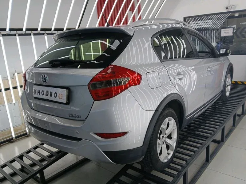 نمای جانبی برلیانس c3 کراس نمای جانبی برلیانس c3 کراس