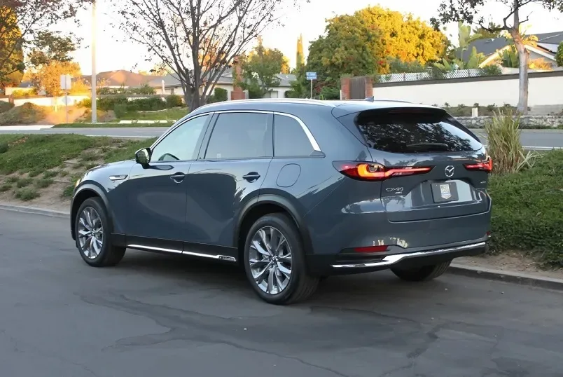 طراحی عقب مزدا CX-90