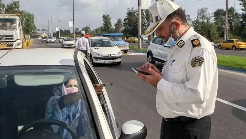 تفاوت همراه نداشتن با نداشتن مدارک