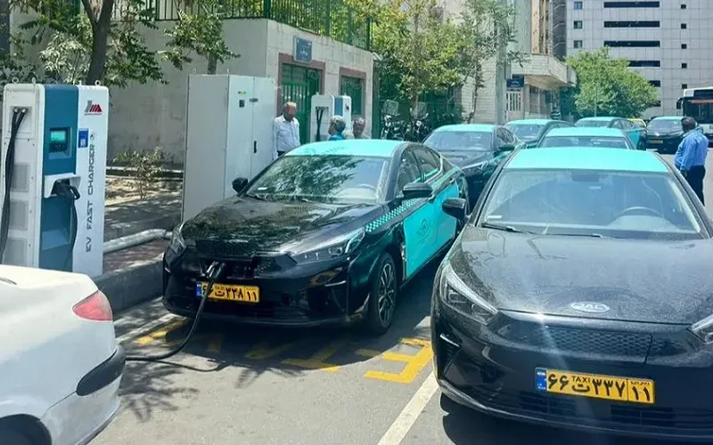 کی ام سی EJ7 تاکسی برقی تهران کی ام سی EJ7 تاکسی برقی تهران