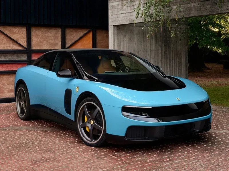 فراری لوچه (Ferrari Luce) فراری لوچه (Ferrari Luce)