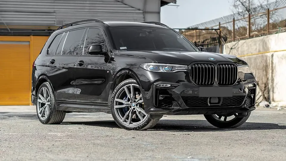 تست و بررسی ب‌ ام‌ و X7 M50
