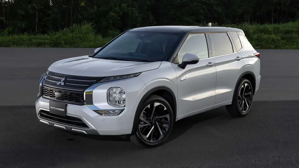 معرفی نسل جدید میتسوبیشی اوتلندر PHEV