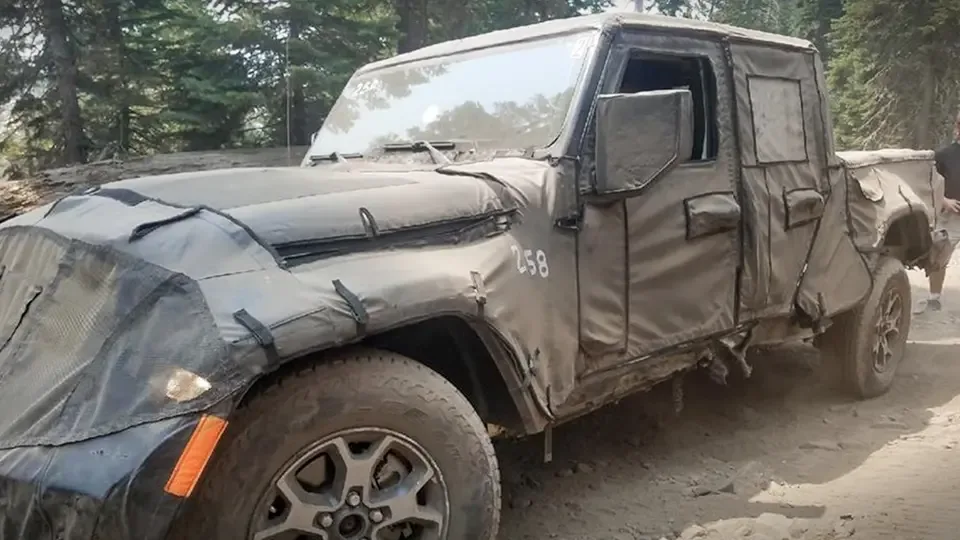 شکار پیکاپ جیپ در حال تست‌های آفرود