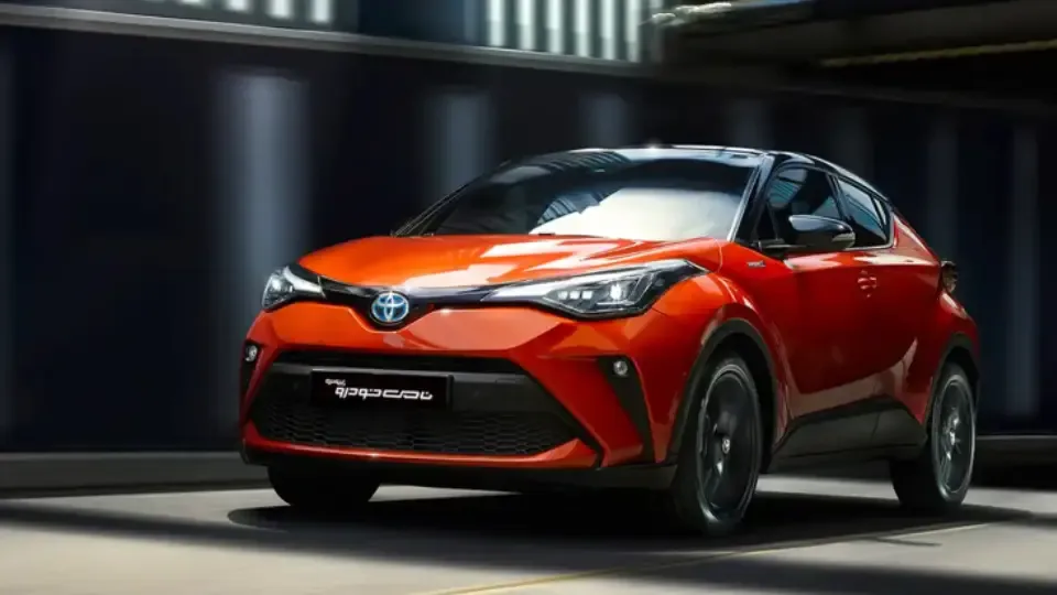 بررسی تویوتا سی اچ آر هیبرید الماس خودرو نامی (Toyota C-HR Hybrid)