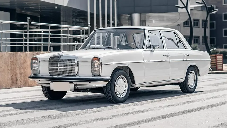 ملاقات با مرسدس بنز W115 220 مدل 1971