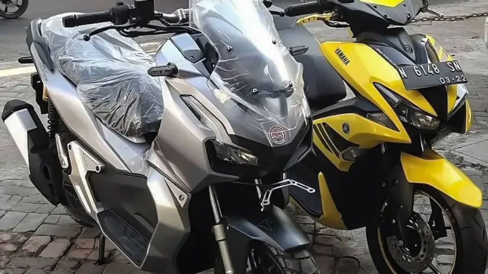 مقایسه هوندا ADV 160 و یاماها ایروکس