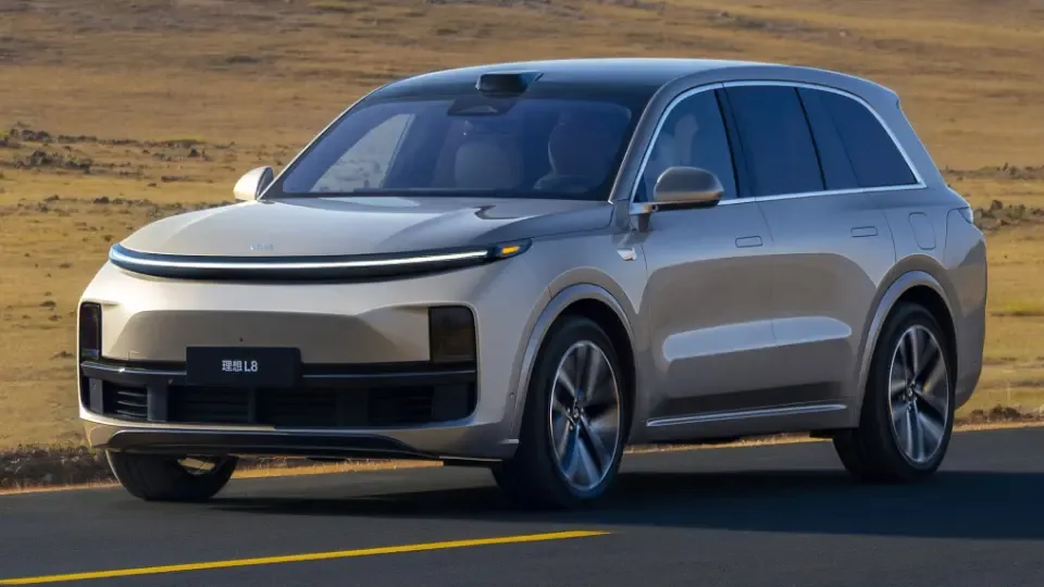 معرفی Li Auto L8
