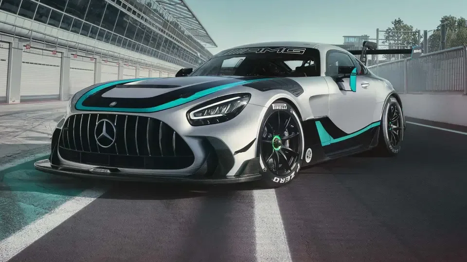 معرفی نیرومندترین نسخه مسابقه‌ای از AMG GT