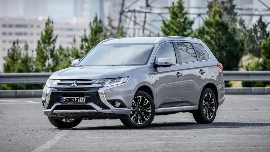 تست و بررسی میتسوبیشی اوتلندر PHEV
