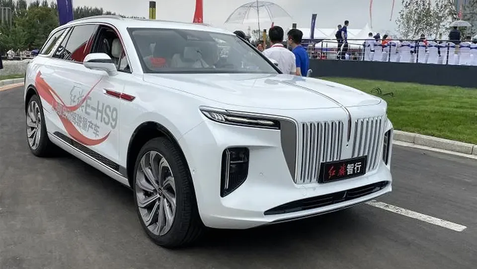 هونگچی E-HS9، شاسی‌بلندی برقی از چین