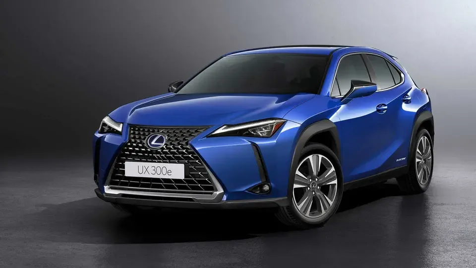 معرفی لکسوس UX 300e
