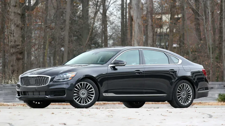 توقف عرضه کادنزا و K900 در آمریکا