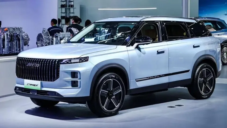 چری جائکو J7 پلاگین هیبرید