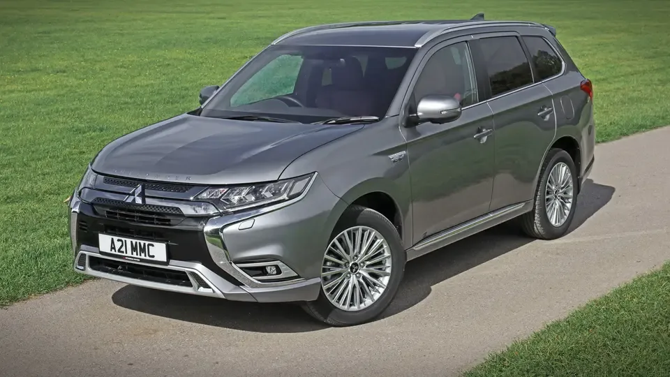 تیپ‌های جدید برای میتسوبیشی اوتلندر PHEV