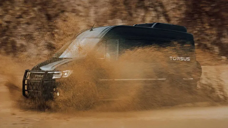 تواناترین مینی بوس 4x4 جهان
