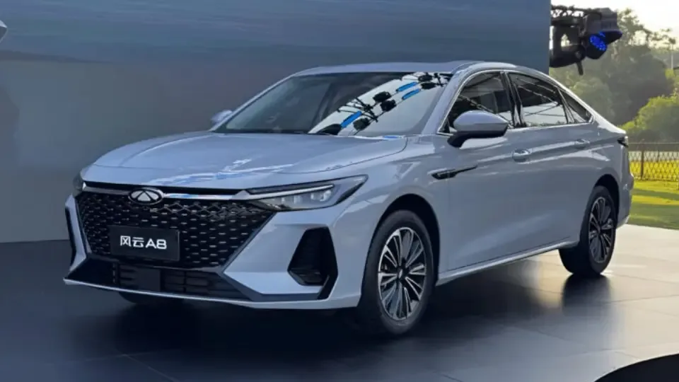 معرفی چری فالوین A8 مدل 2025