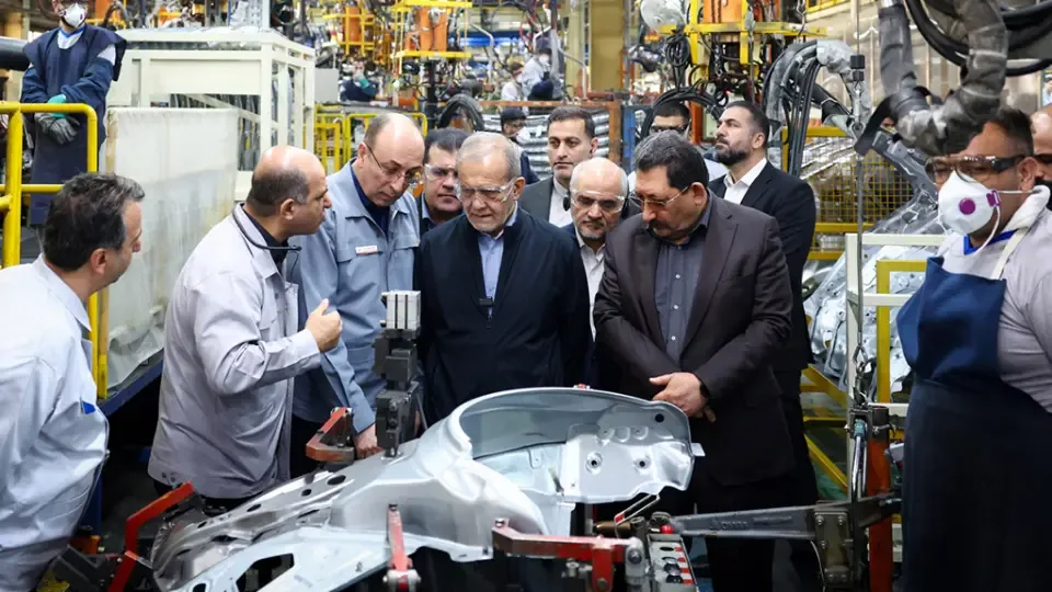 بازدید رئیس جمهور از سایپا