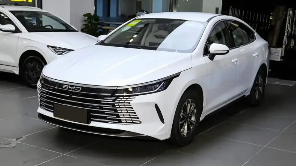 معرفی بی وای دی دیسترویر 05 چمپیون ادیشن