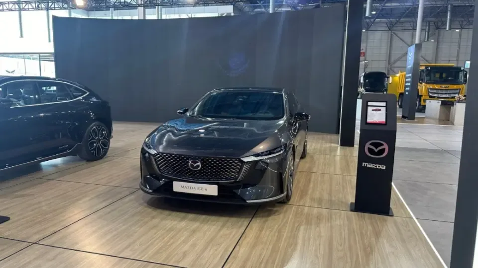 بررسی مزدا EZ-6 بی ام کارز (Mazda EZ-6)
