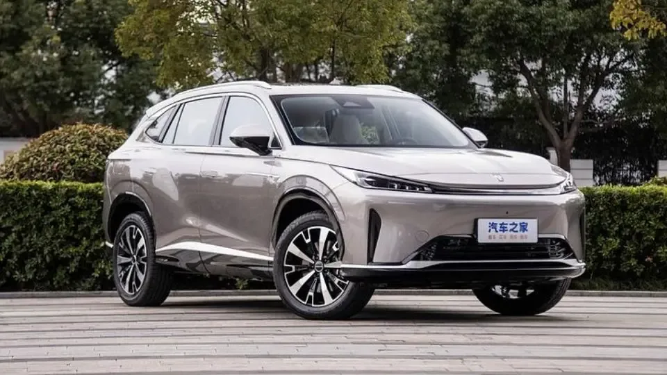 معرفی رووی D5X PHEV
