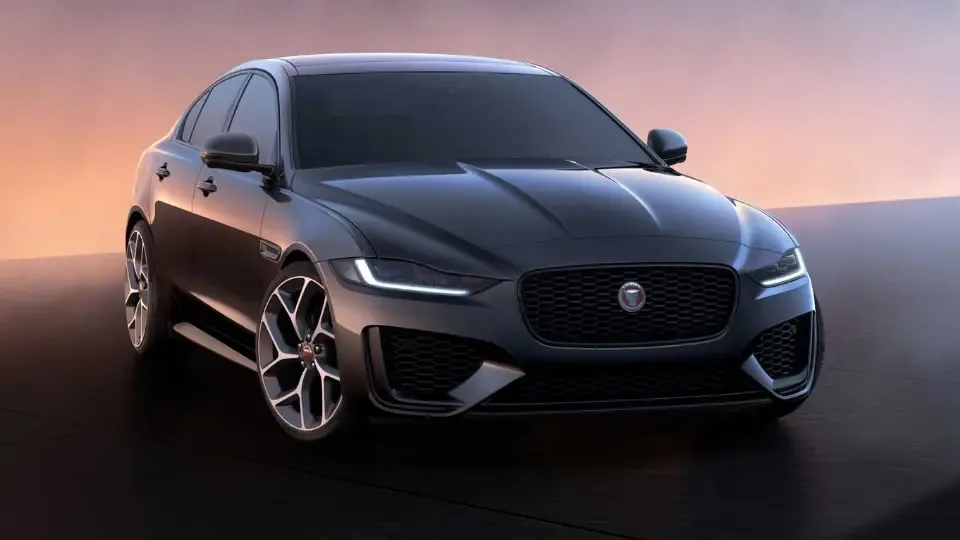 معرفی نسخه 300 Sport از جگوار XE و XF