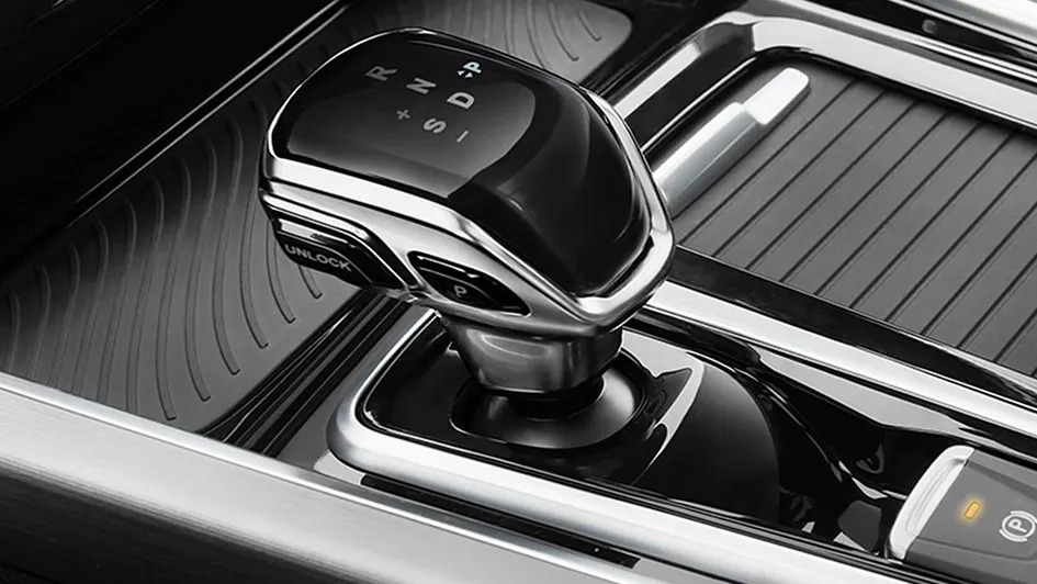 کی ام سی K7