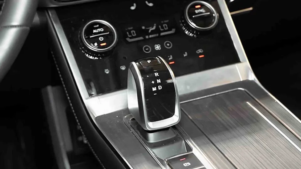 ام وی ام X77